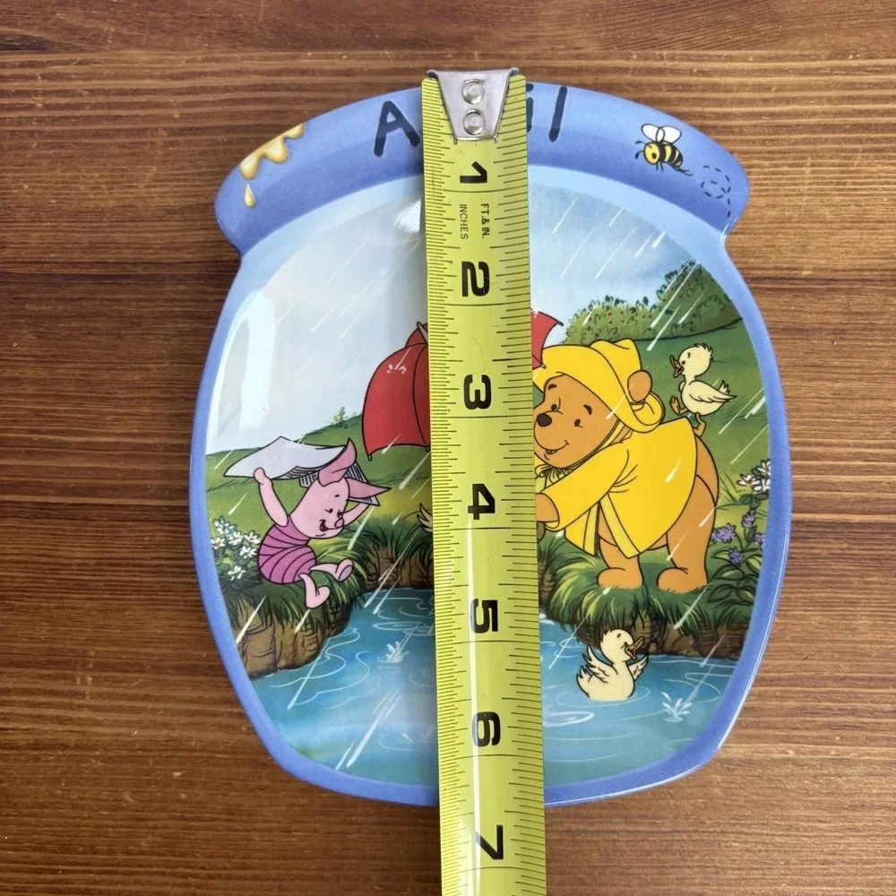 Bradford Exchange Winnie the Pooh Through the Year April Plate 7